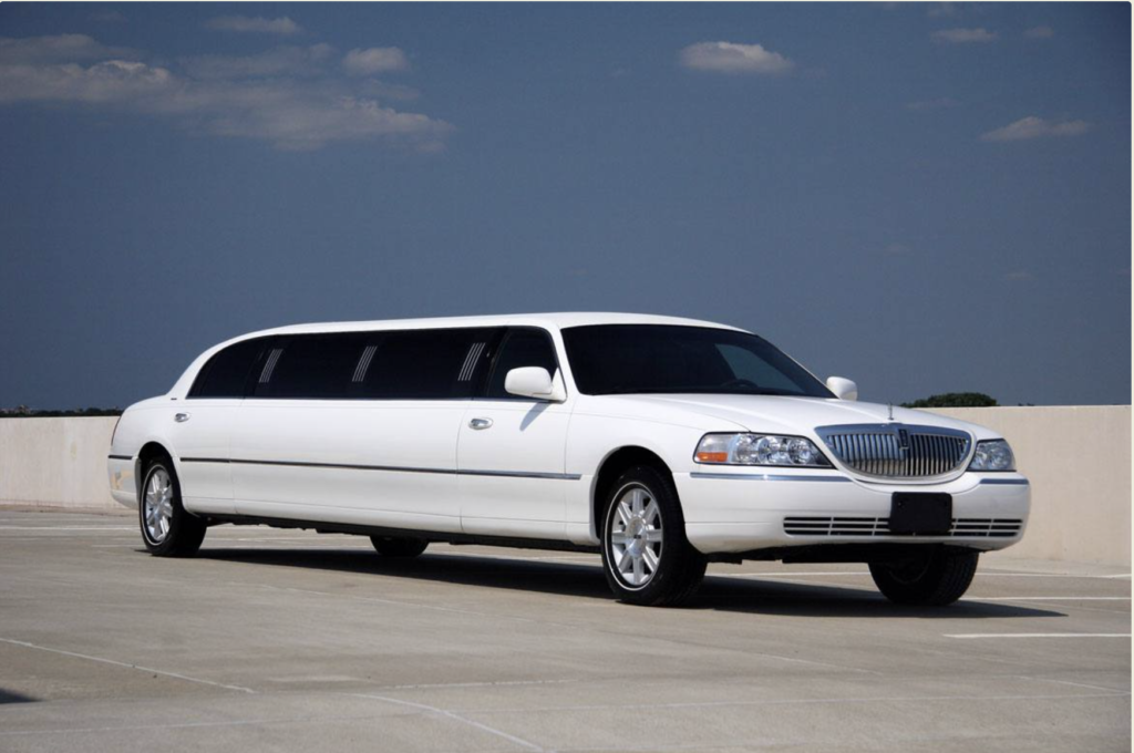 Lincoln Town Car Stretch Limousine Service in Winnipeg